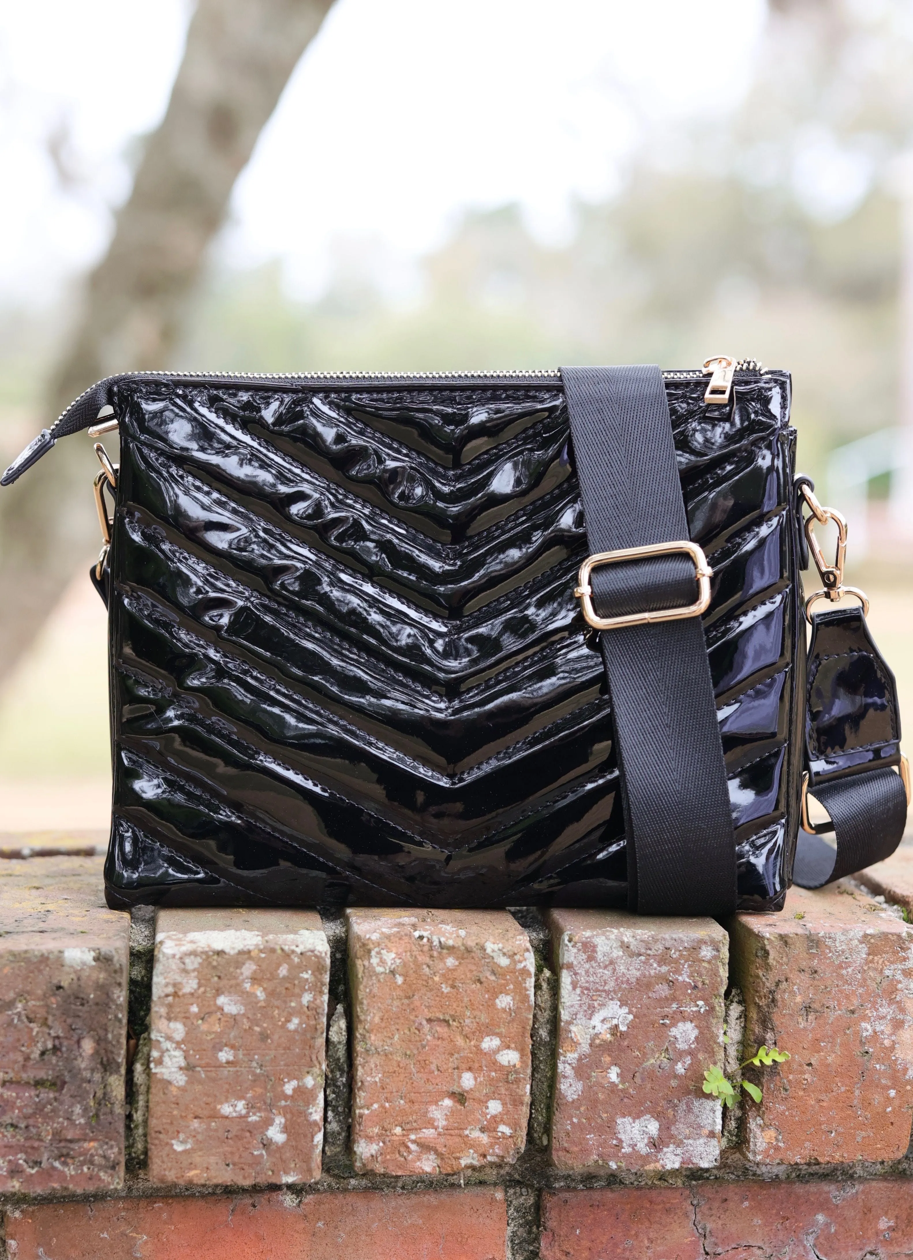 Ariana Crossbody Black V Patent