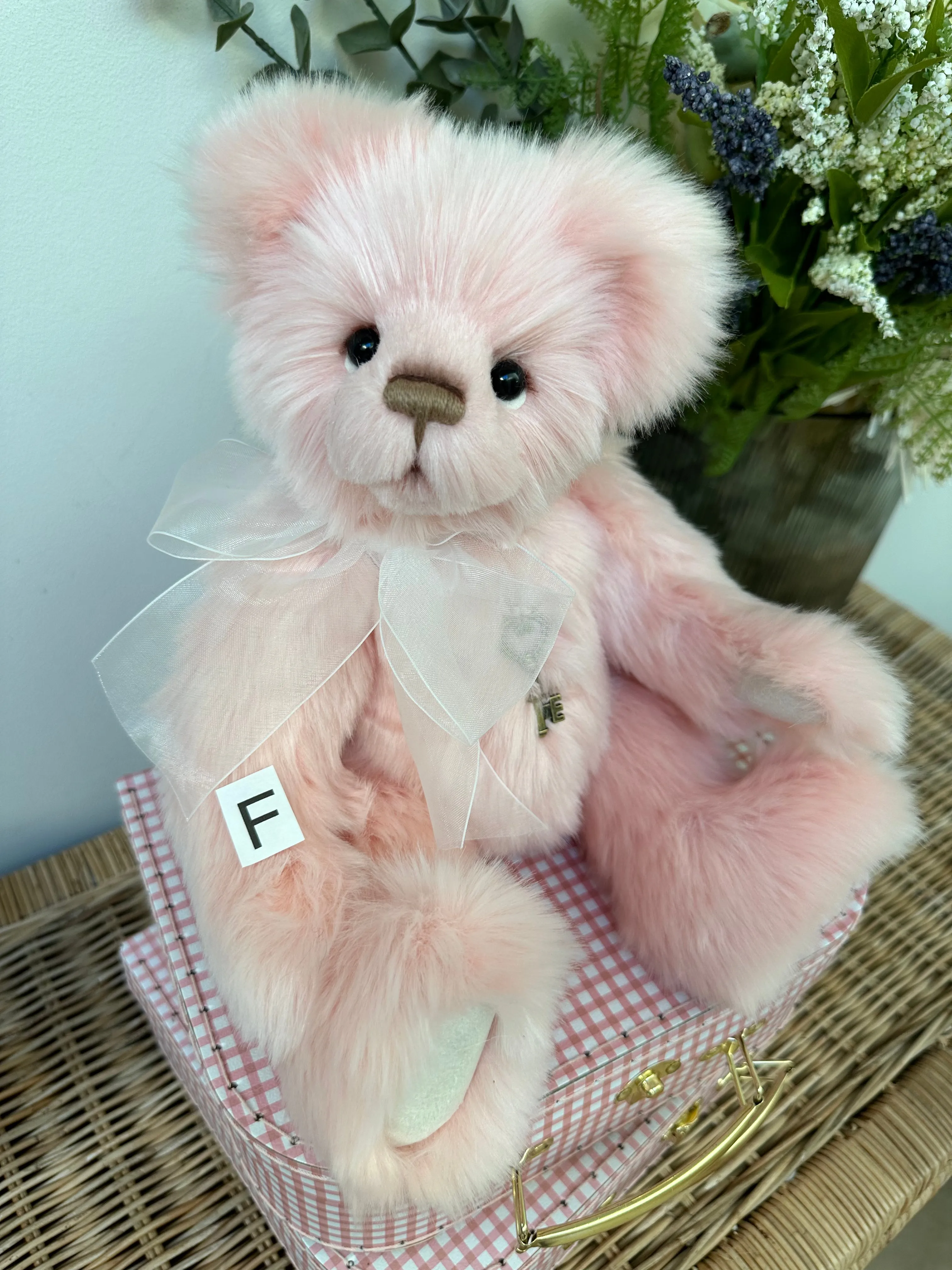 Lowena Charlie Bears Secrets Collection Plush Teddy Bear