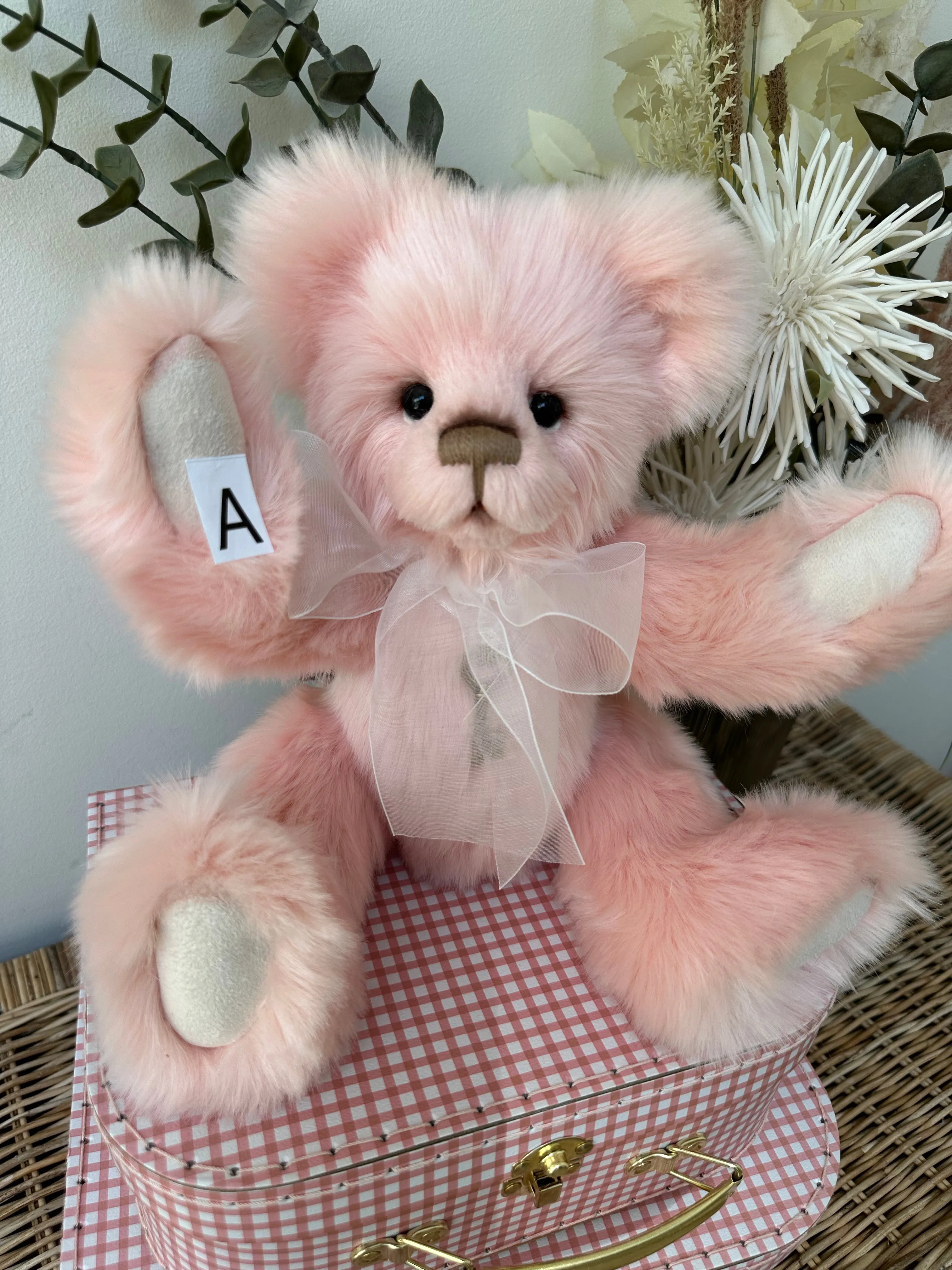 Lowena Charlie Bears Secrets Collection Plush Teddy Bear