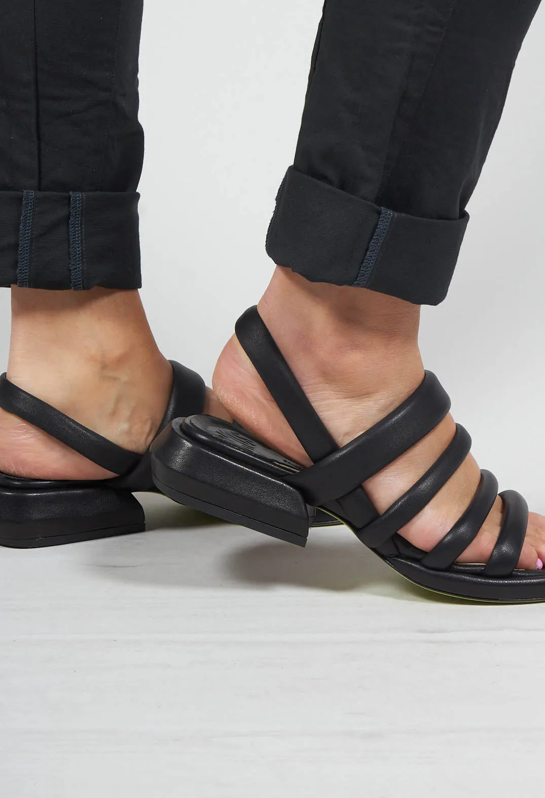 Strappy Sandals in Nero