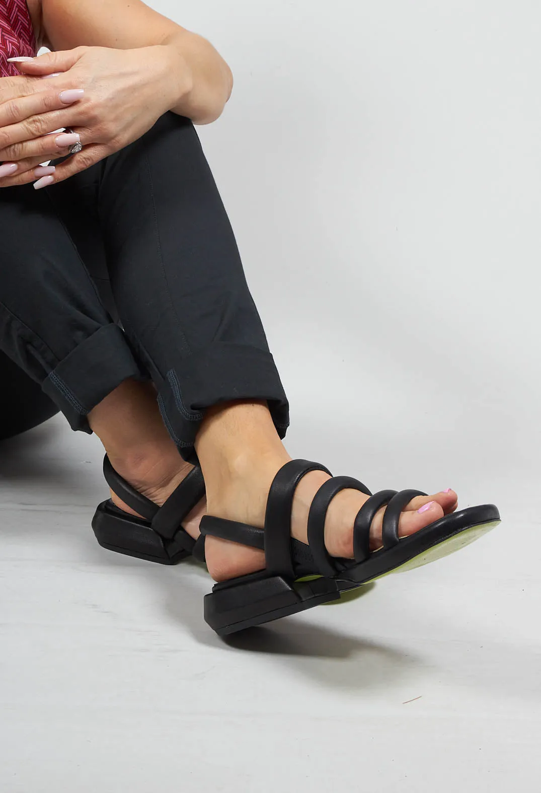 Strappy Sandals in Nero